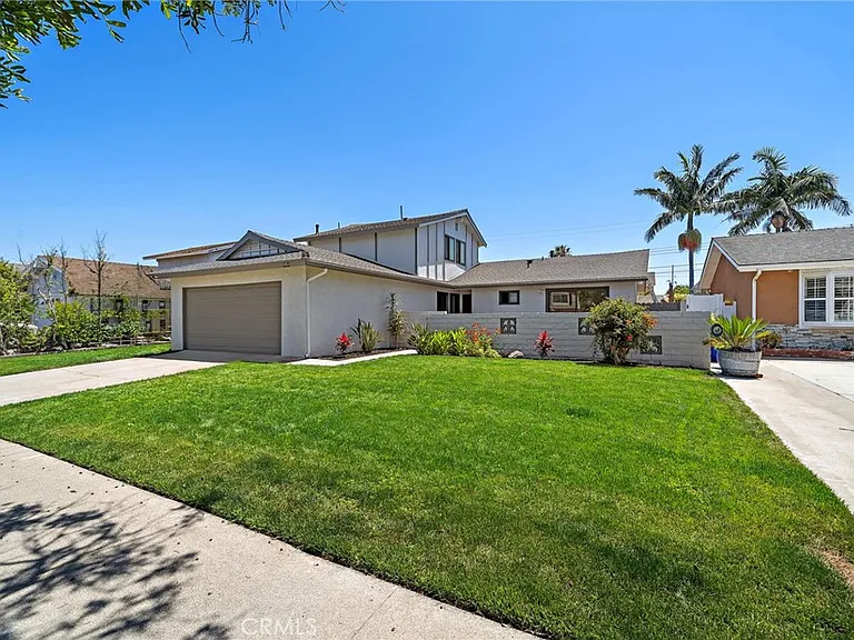 9404 El Blanco Ave — Photo 2