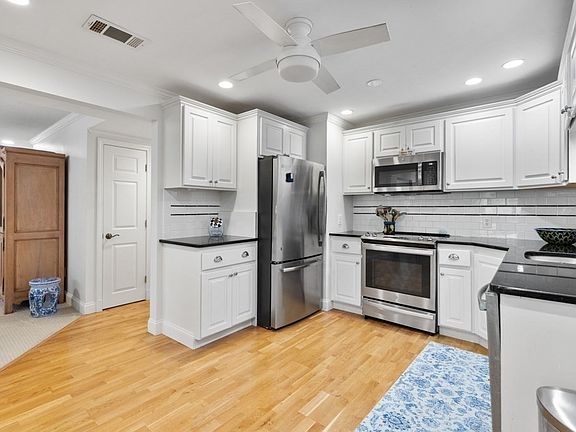 5th image of 84 Walpole St APT 1C