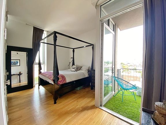5th image of 31 Kosciuszko St APT 10A
