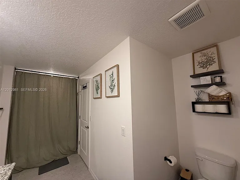 1557 SW Dycus Ave — Photo 14