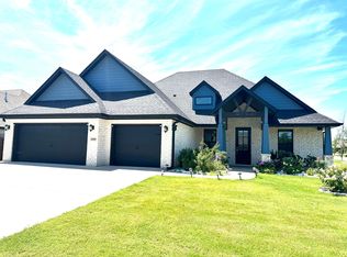 4200 Chickasaw St, Bentonville, AR 72713