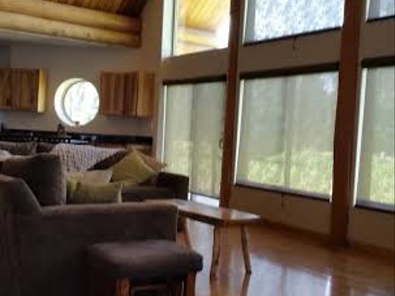 3rd image of 106 Richmond Ln