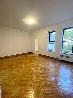 4th image of 19 W 74th St APT 2B