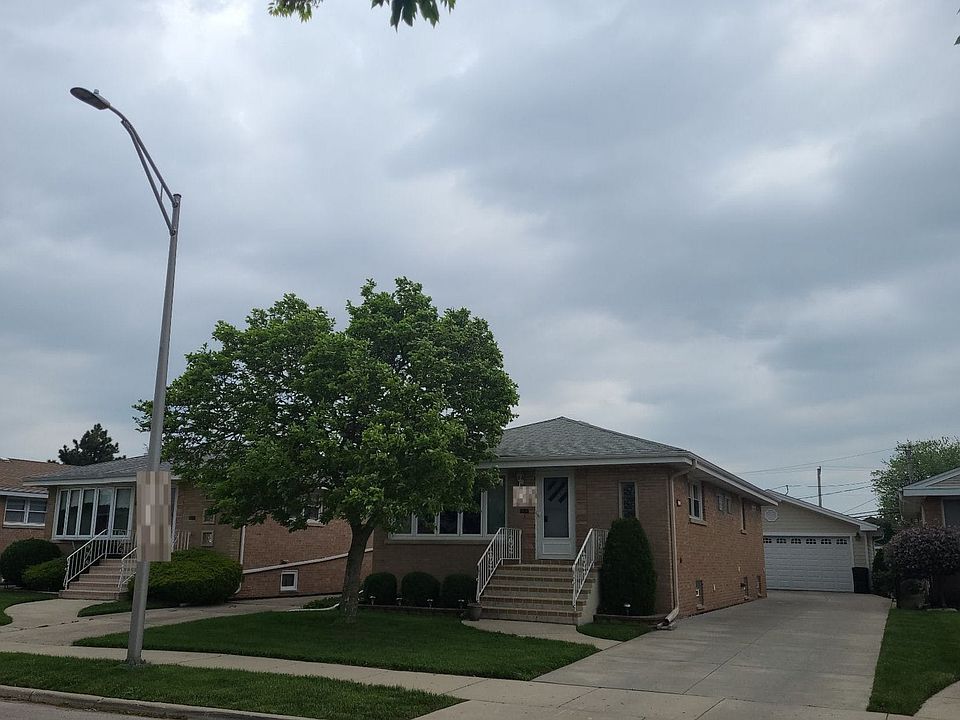 2nd image of 4633 N Plainfield Ave