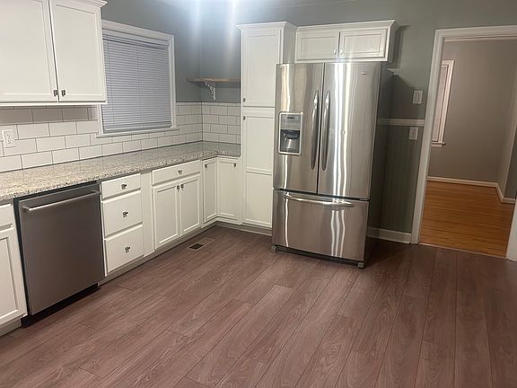 4th image of 931 Belvoir Hills Cir