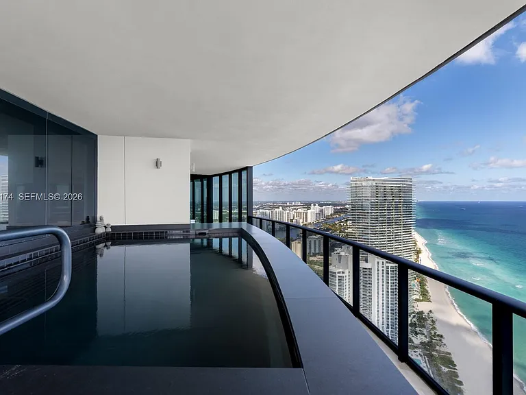 18555 Collins Ave #5105 — Photo 37