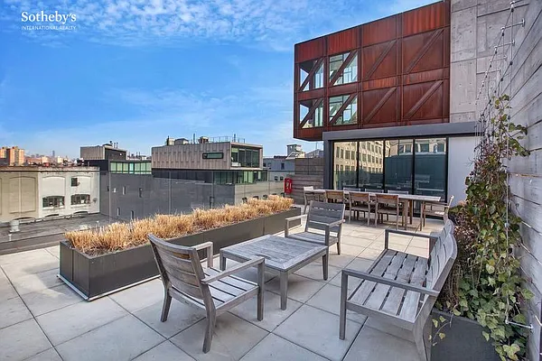 Rented by Sotheby's International Realty | media 42