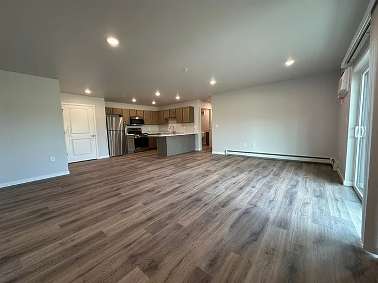 204 E Express Way — Photo 31