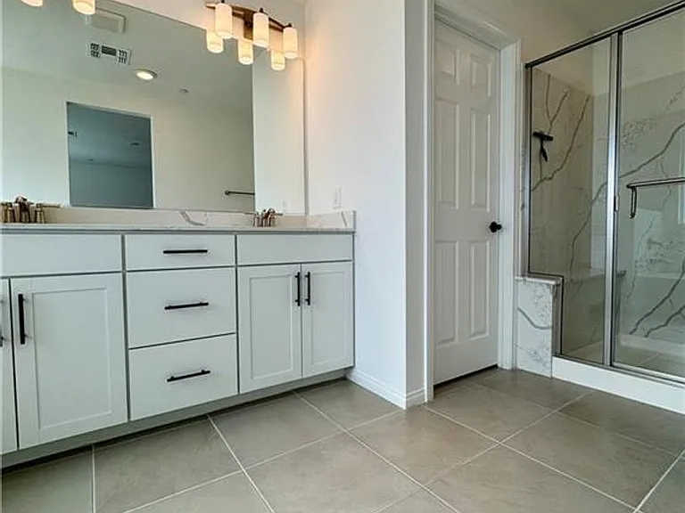 2602 Cava Tirreni St — Photo 19