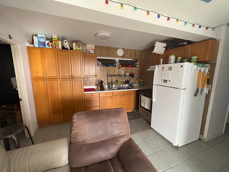 1696 Kamamalu Ave — Photo 5