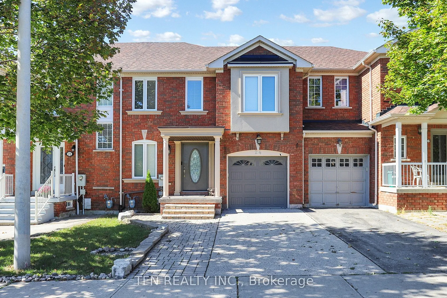 24 Lucerne Dr photo 1