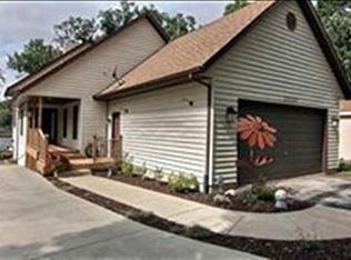 10320 Ventura Blvd, Machesney Park, IL 61115