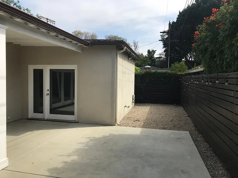 11336 Montana Ave — Photo 53