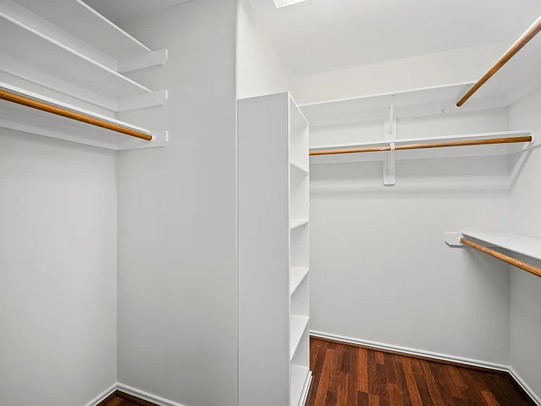 35 Ledgestone Pl — Photo 17