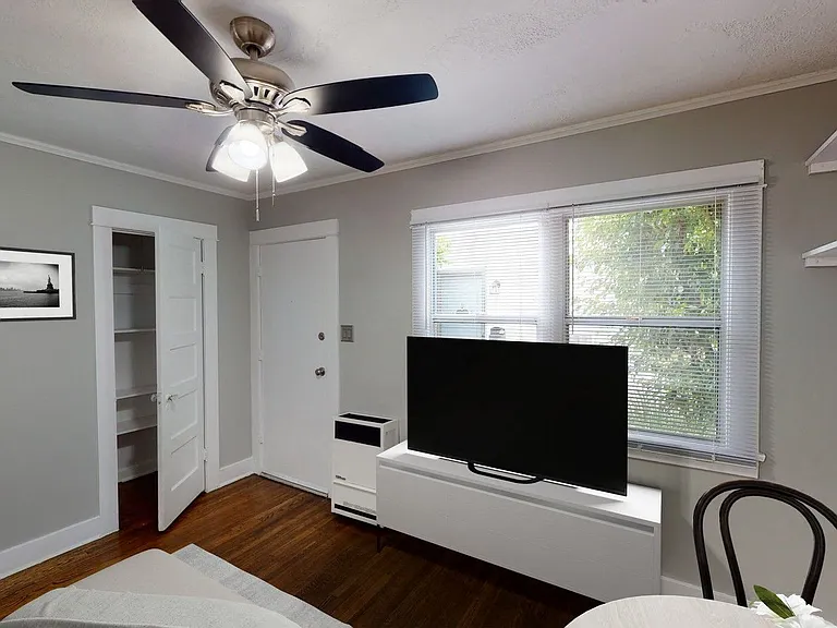 11676 Darlington Ave — Photo 24