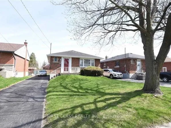 27 Welbourn Dr, Hamilton, ON L9A 3N1