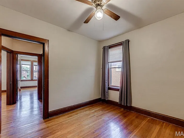 5058 Winona Ave — Photo 27