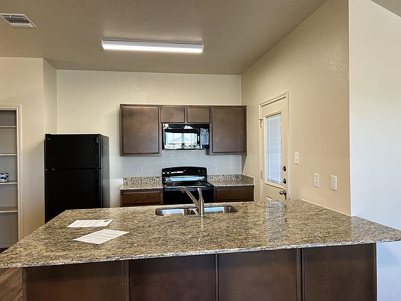 4th image of 5904 Cordillera Dr #B