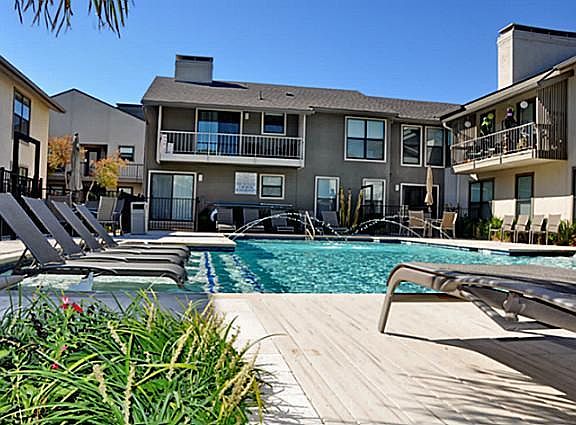 3rd image of 5909 Birchbrook Dr #101