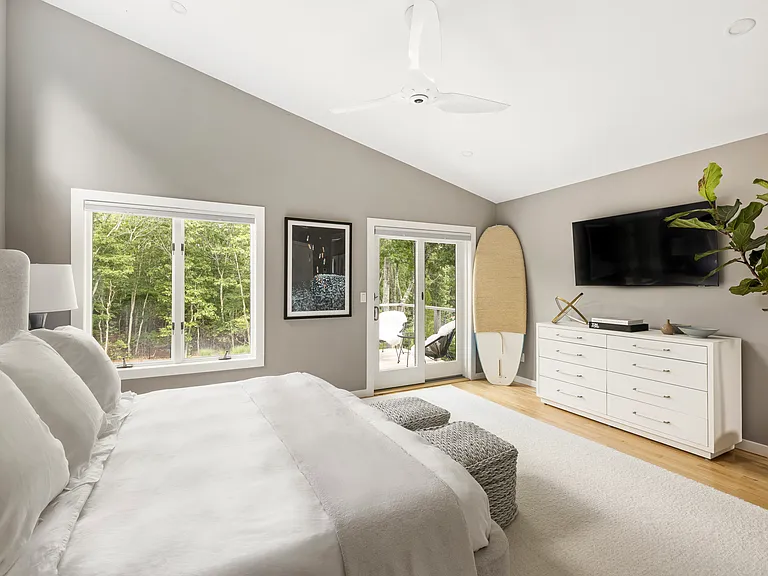 15 Margaret Dr — Photo 16