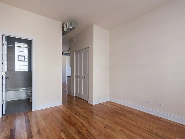 3945-59 N. Janssen Ave. — Photo 30