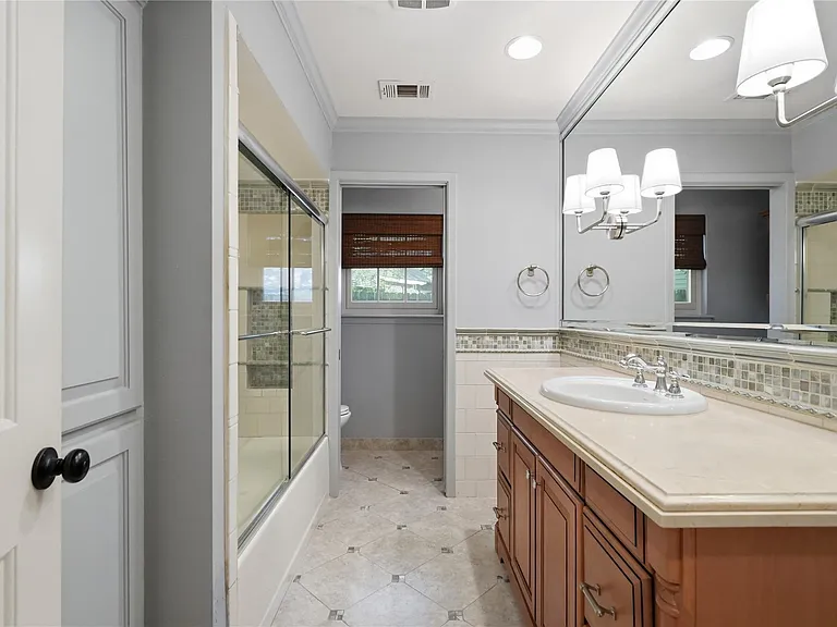 12435 Kimberley Ln — Photo 18