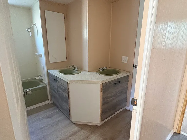 3530 S Pine Ave #16 — Photo 5