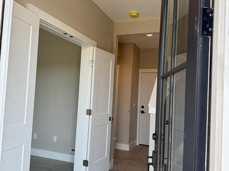 149 Eden Ln — Photo 16