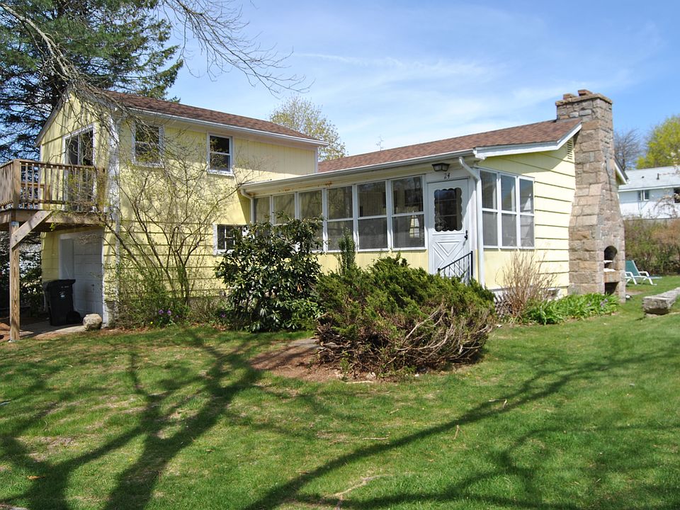 1st image of 24 Fairway Dr