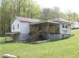 886 Solomon Temple Rd, Latrobe, PA 15650