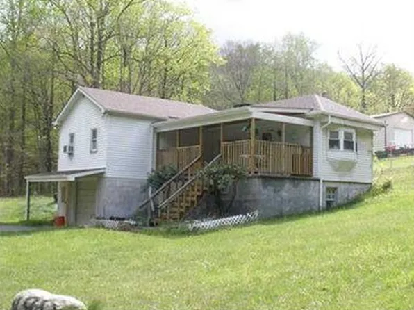 886 Solomon Temple Rd, Latrobe, PA 15650