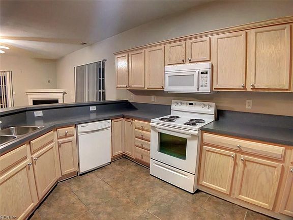 5th image of 5113 Chayote Ct