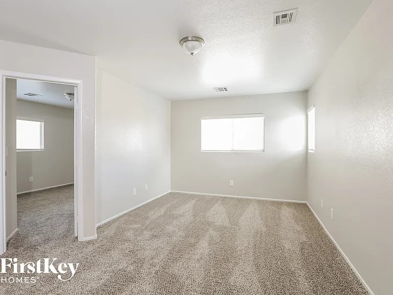 703 Loughton St — Photo 13