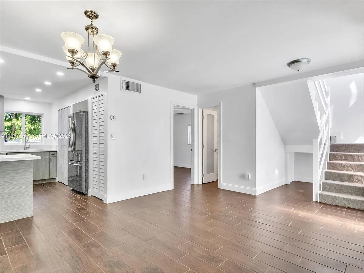 Building Photo - 6505 SW 113th Pl