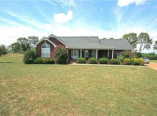 1029 Somerville Dr, Cottontown, TN 37048
