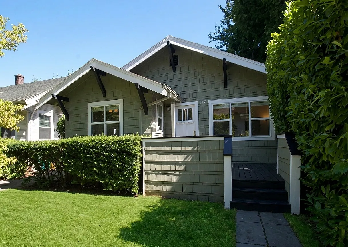 3 bed, 1428 sqft, $3,300 — Photo 1
