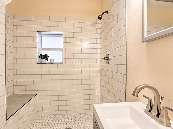 2nd image of 3235 N Gaylord St