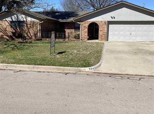 924 Tejas Dr, Burkburnett, TX 76354