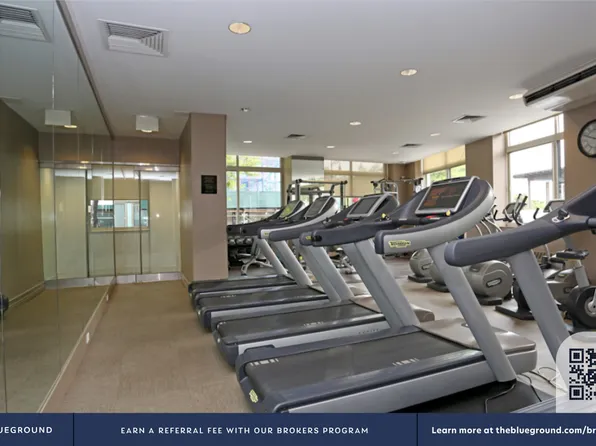 400 Chambers Street image 18 of 37