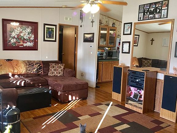4th image of 4064 Creekside Ct