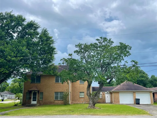 1720 Elm Ave, Bay City, TX 77414