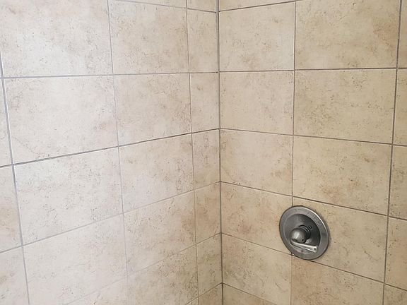 2nd image of 4507 Avondale St APT 302