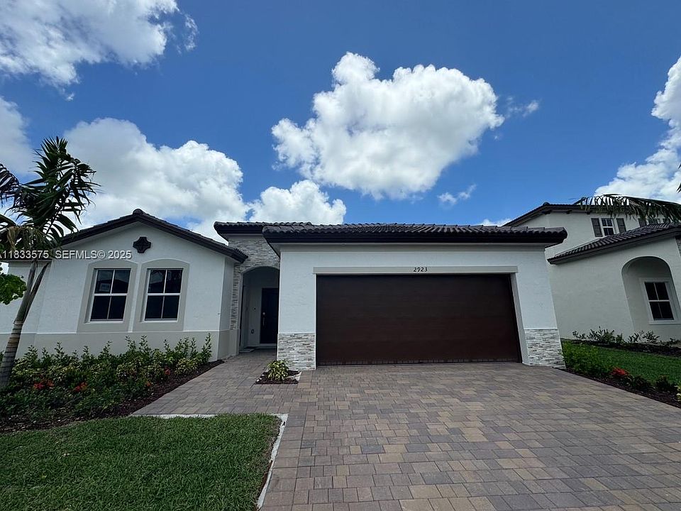 1st image of 13418 SW 285th St
