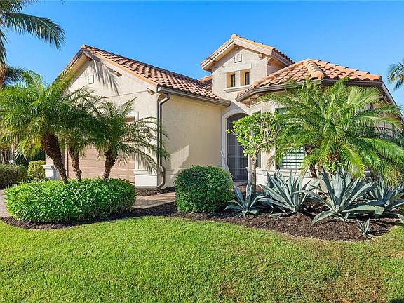3rd image of 9200 Isla Bella CIR