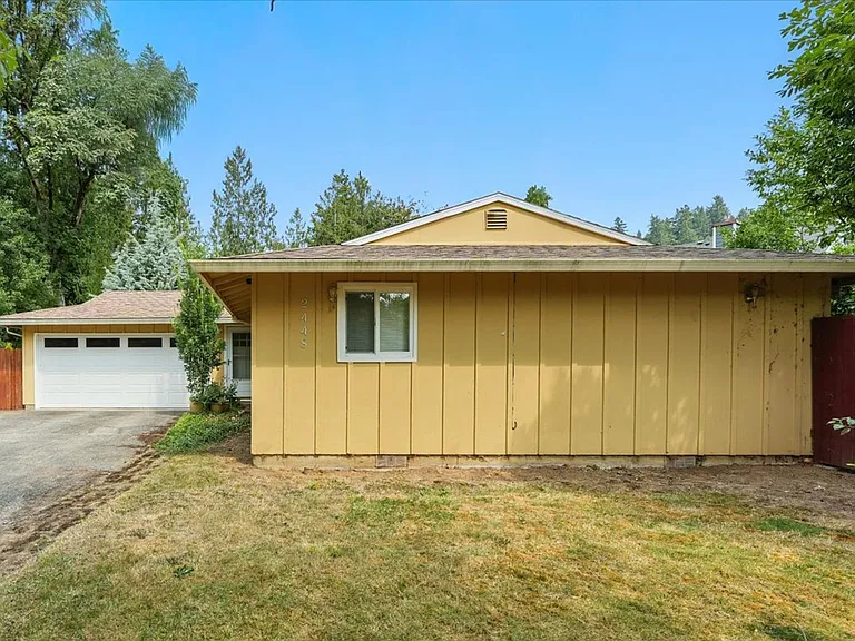 2448 Margery St — Photo 21