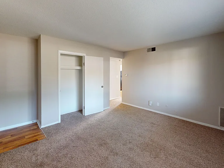 Aspen Pointe Apartments — Photo 21