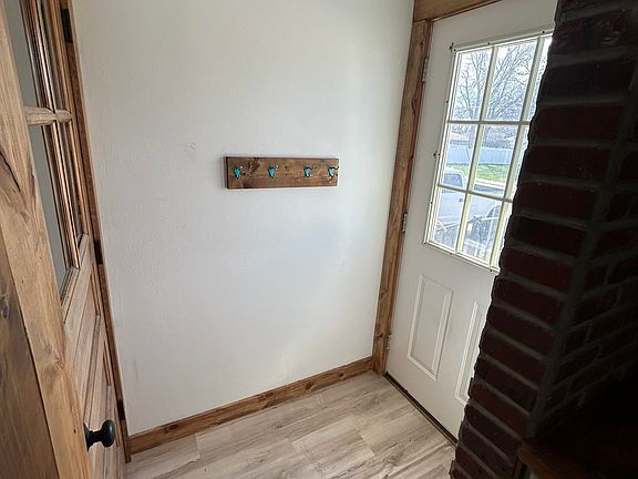 5th image of 1500 N Jefferson St