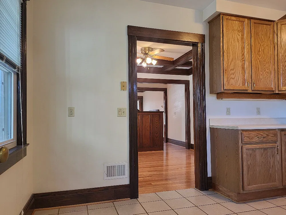 2 bed, 1.5 bath, 1340 sqft, $1,600 — Photo 2