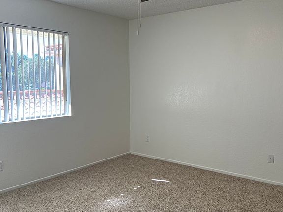 5th image of 770 W Summerland Ave #203