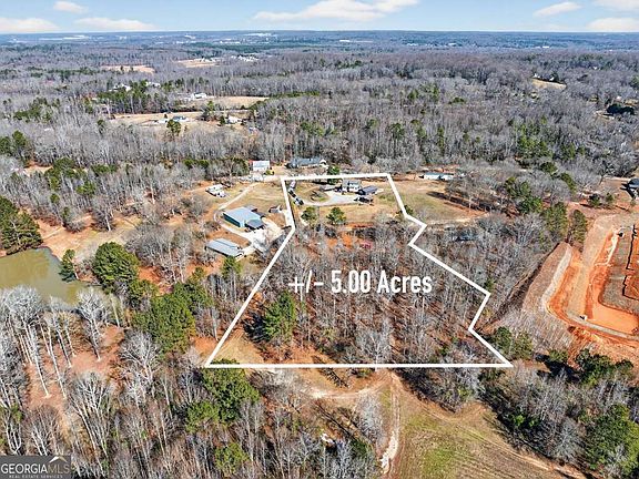 4th image of 335 Jones Rd